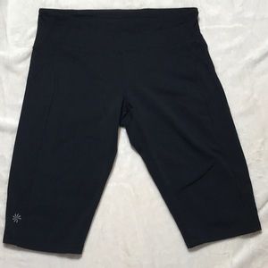 Athleta short run crops knickers EUC! 13 in inseam